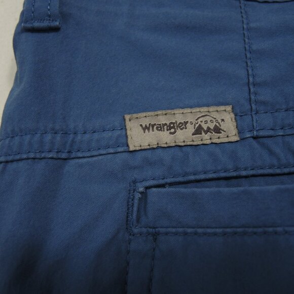 Lot of 2 Men's Wrangler Outdoor Shorts Flat Front Blue & Green Size 42 - Picture 12 of 16